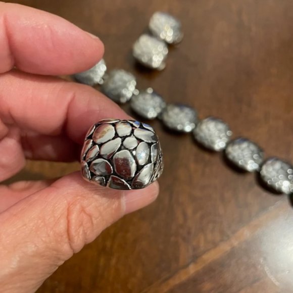 Premier Designs Retired Pebble bracelet, ring, earring set - Picture 3 of 6